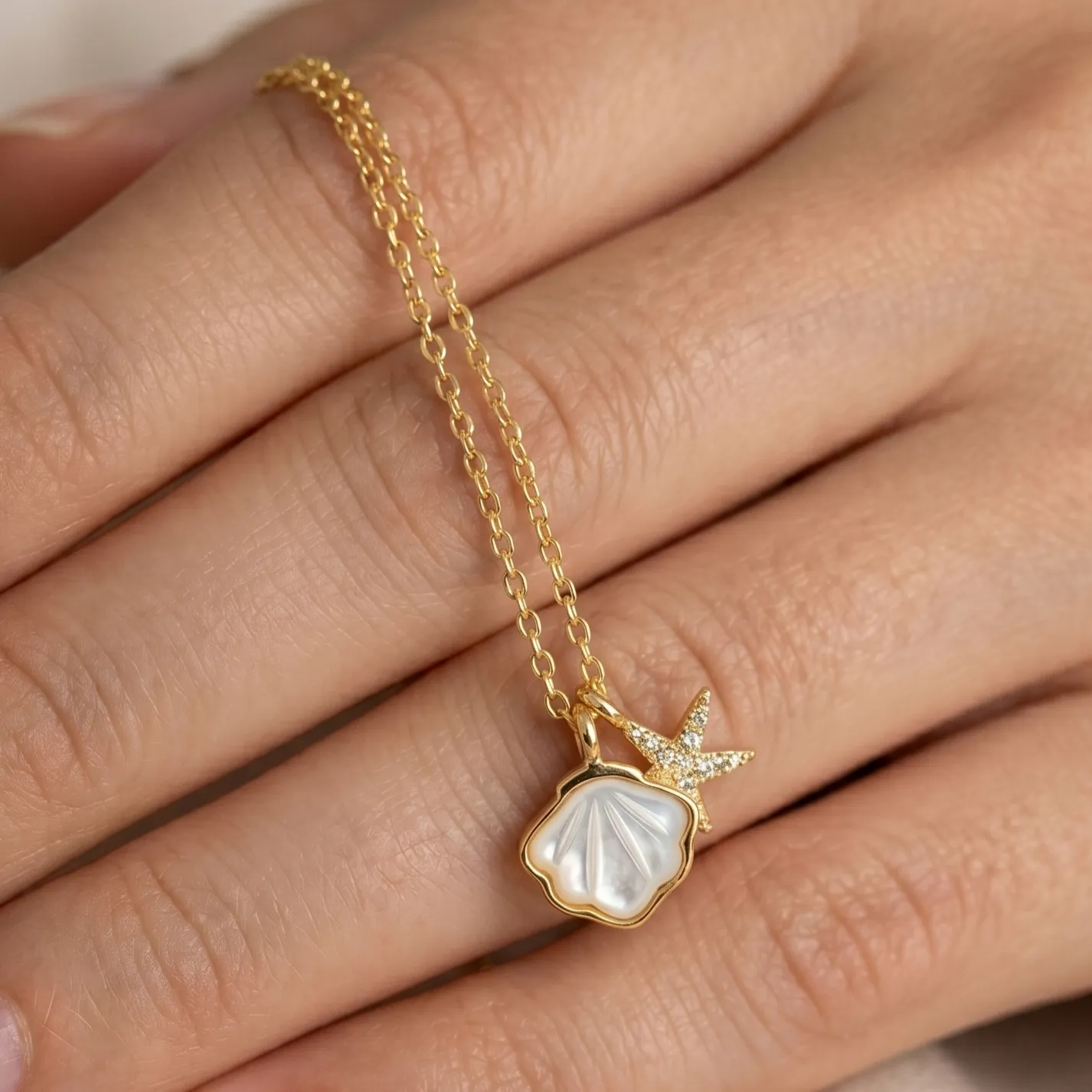 Pearl Shell Starfish Pendant Necklace